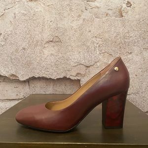 La Diva Maroon Marbled Heel Pumps